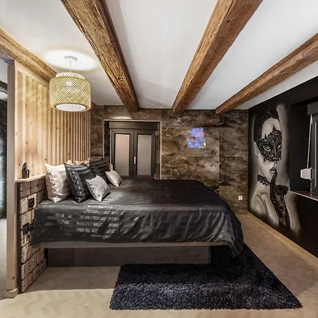 Romantique Avec Balneo Privative, Proche Europapark Апартаменты *